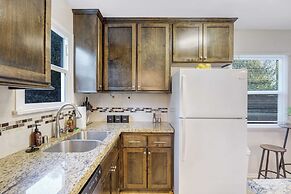 Balcom by Avantstay Newly Furnished Valley Home