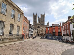 17 Union Road Basement