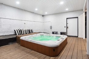 Dona Teresa by Avantstay Home Studio, City Views