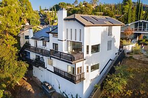 Dona Teresa by Avantstay Home Studio, City Views