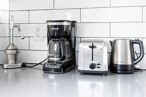 Martha by Avantstay Brand New LA Valley Home