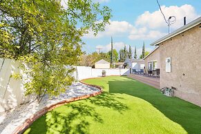 Martha by Avantstay Brand New LA Valley Home