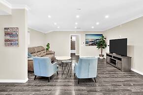 Martha by Avantstay Brand New LA Valley Home