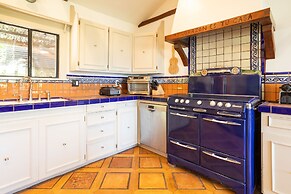 Fredonia by Avantstay Great Views of Studio City