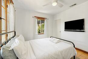 Fredonia by Avantstay Great Views of Studio City