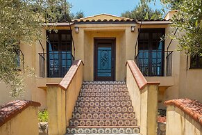 Fredonia by Avantstay Great Views of Studio City