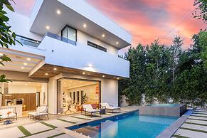 North Vista by Avantstay Stylish Villa in Weho, Walk to Melrose, Pool+