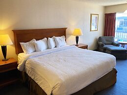 The District Hotel Club and Resorts