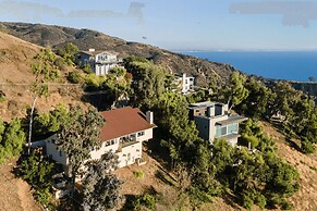 Castlewood by Avantstay Malibu Cliffside + View