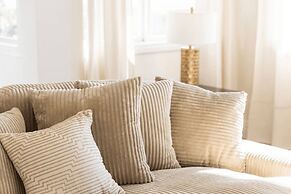 Castlewood by Avantstay Malibu Cliffside + View