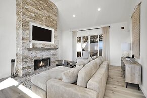 Castlewood by Avantstay Malibu Cliffside + View