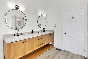 Castlewood by Avantstay Malibu Cliffside + View