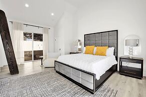 Castlewood by Avantstay Malibu Cliffside + View