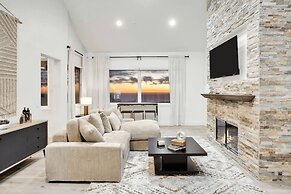 Castlewood by Avantstay Malibu Cliffside + View