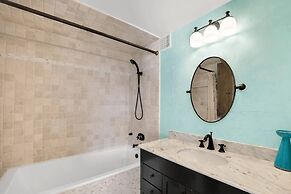 Castlewood by Avantstay Malibu Cliffside + View