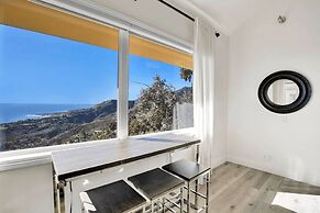 Castlewood by Avantstay Malibu Cliffside + View