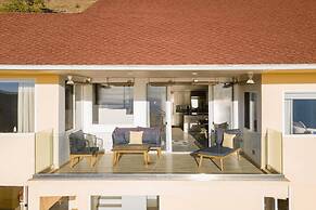 Castlewood by Avantstay Malibu Cliffside + View