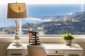 Castlewood by Avantstay Malibu Cliffside + View