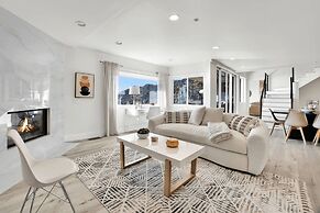 Castlewood by Avantstay Malibu Cliffside + View