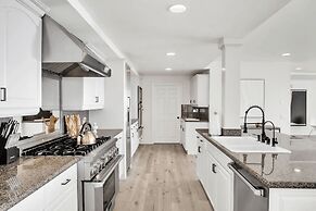 Castlewood by Avantstay Malibu Cliffside + View