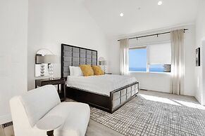 Castlewood by Avantstay Malibu Cliffside + View