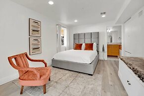 Castlewood by Avantstay Malibu Cliffside + View