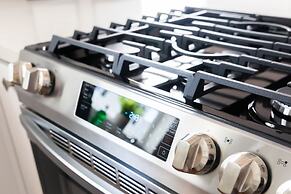 Ince by Avantstay 100 Meters to Amazon Studios