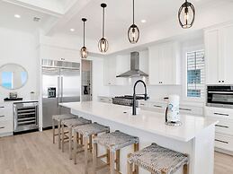 Upscale Newly Built Home w/ Gulf Views + Private Pool!