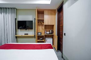 Saltstayz Select - Golf Course Road & Sector 57