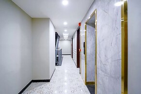 Saltstayz Select - Golf Course Road & Sector 57