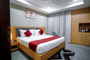 Saltstayz Select - Golf Course Road & Sector 57