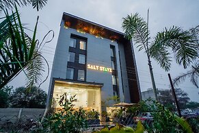 Saltstayz Select - Golf Course Road & Sector 57