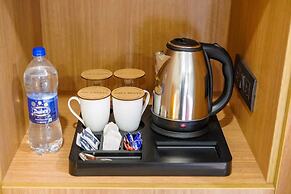 Saltstayz Select - Golf Course Road & Sector 57