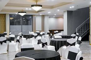 Saltstayz Select - Golf Course Road & Sector 57