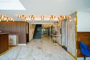 Saltstayz Select - Golf Course Road & Sector 57