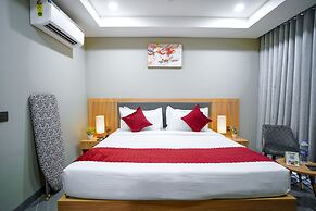 Saltstayz Select - Golf Course Road & Sector 57