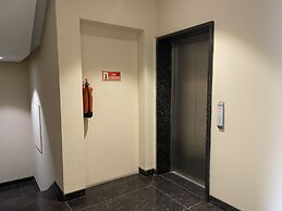 Saltstayz Select - Galleria Market & Golf Course Road