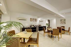 Saltstayz Select - Galleria Market & Golf Course Road