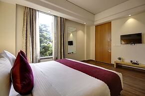 Saltstayz Select - Galleria Market & Golf Course Road