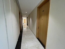 Saltstayz Select - Galleria Market & Golf Course Road