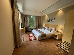 Saltstayz Select - Galleria Market & Golf Course Road