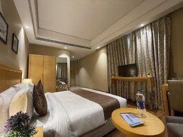 Saltstayz Select - Galleria Market & Golf Course Road