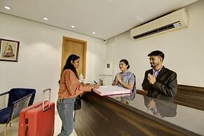 Saltstayz Select - Galleria Market & Golf Course Road