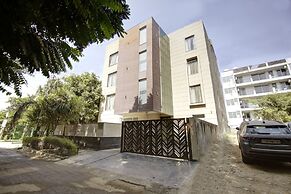 Saltstayz Select - Galleria Market & Golf Course Road