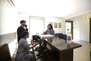 Saltstayz Select - Galleria Market & Golf Course Road