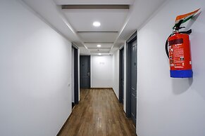 Saltstayz Express - Golf Course Road & DLF Phase-1