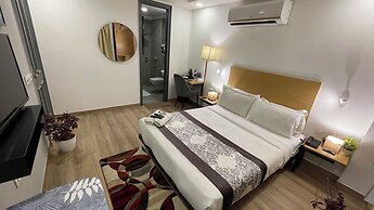 Saltstayz Express - Golf Course Road & DLF Phase-1