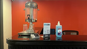 Saltstayz Express - Golf Course Road & DLF Phase-1