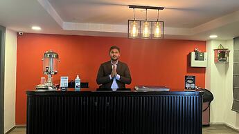 Saltstayz Express - Golf Course Road & DLF Phase-1