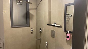 Saltstayz Express - Golf Course Road & DLF Phase-1